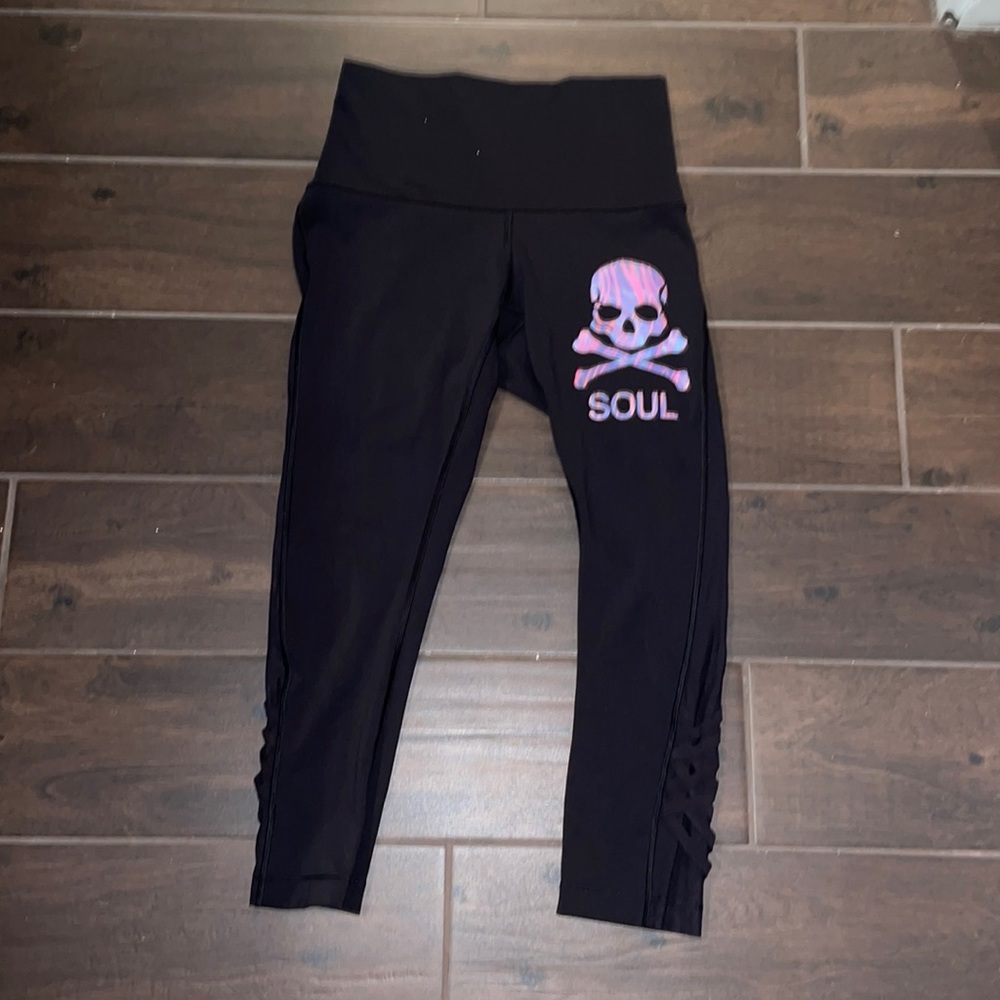 LULULEMON 21” high-rise cropped leggings